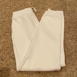 🛍 SALE Aritzia White Joggers